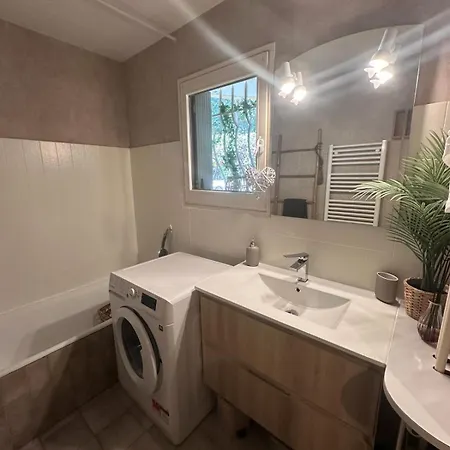 Appartement Grand T2 48m2 Calme Parking Port Santa Lucia *